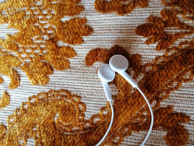 Auricolare. Bianco. Ottimo stato. 