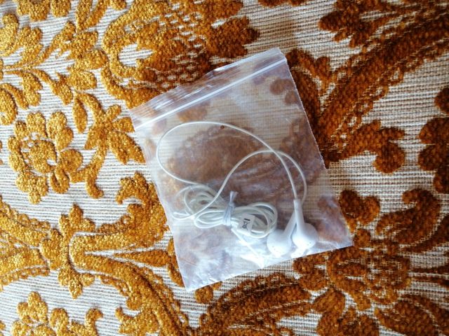 Auricolare. Bianco. Ottimo stato. 