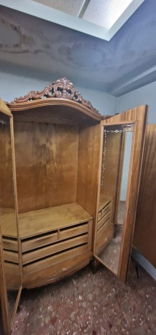 Armario madera antiguo