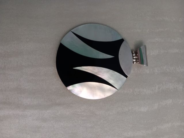 Colgante plata y nacar.