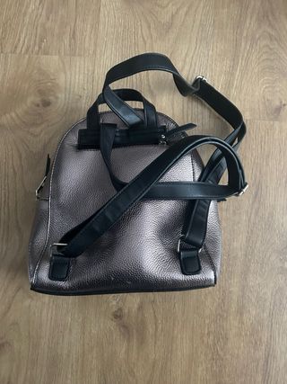 Mochila plateada 