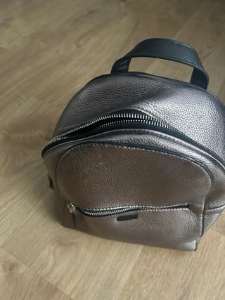 Mochila plateada 