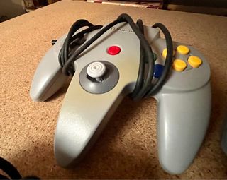 Consola NINTENDO 64 ZELDA con 4 mandos