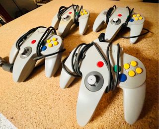 Consola NINTENDO 64 ZELDA con 4 mandos