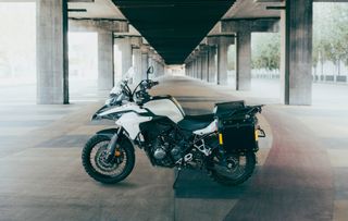 Alquiler moto Benelli en Barcelona