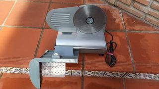 Cortadora de embutido doméstica