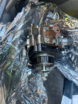 bomba inyectora nissan atleon