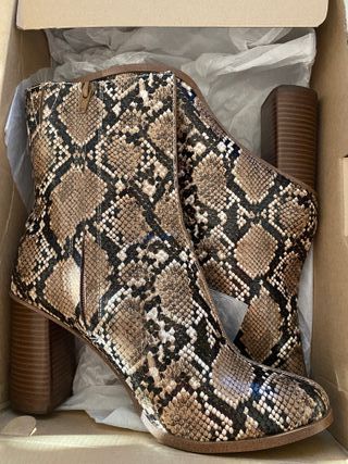 BOTIN ANIMAL PRINT MANGO NUEVO