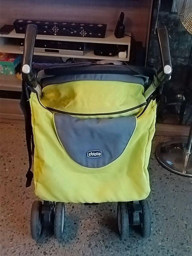Accesorios y carrito marca chico