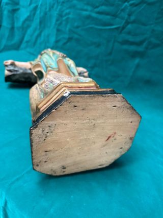 Niño Pasionista en terracota sobre base de madera.