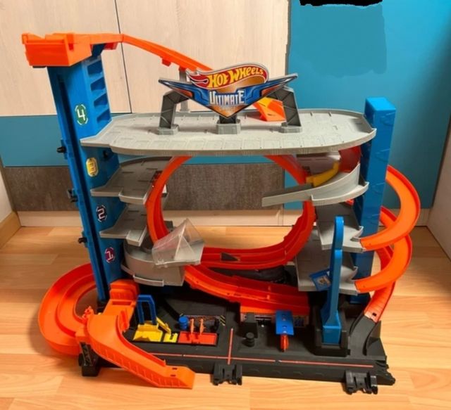 Parking hotwheels grande