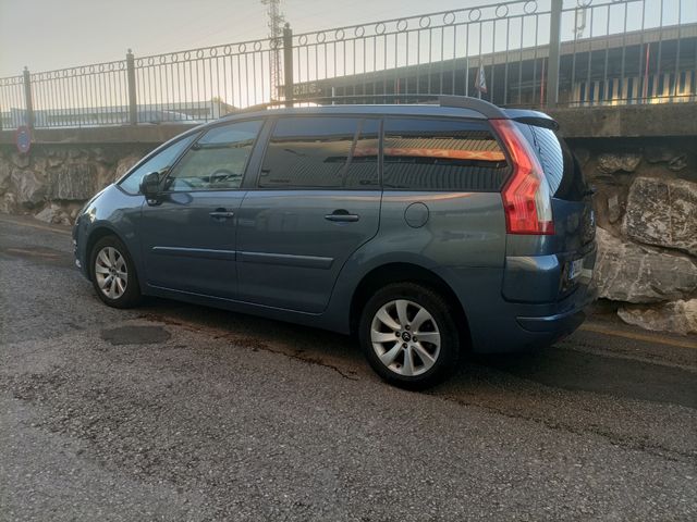 Citroen Grand C4 Picasso 2011
