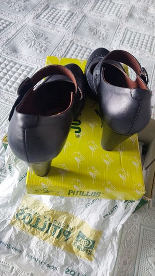 Zapatos piel tipo salón pitillos