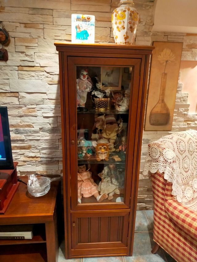 Mueble vitrina salon