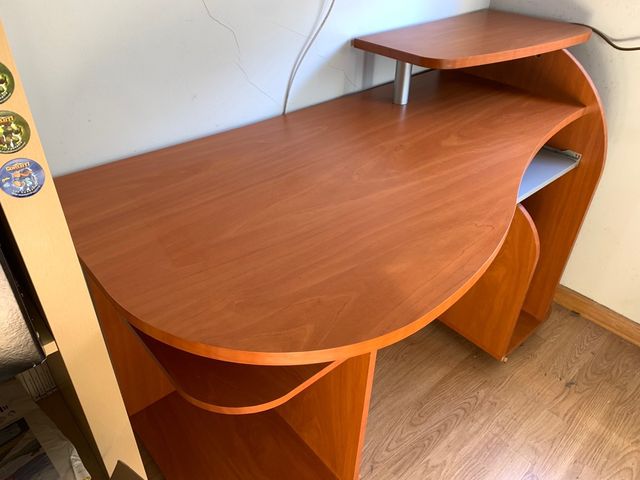 tavolo per computer e stampante