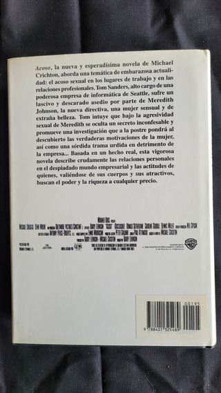 ACOSO. Michael Crichton