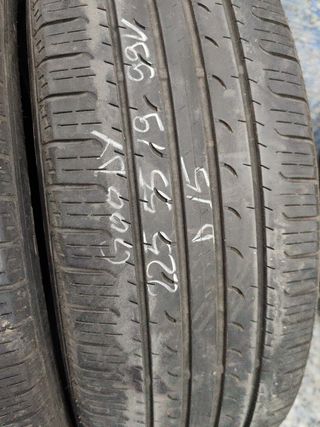 225/55R19 99V Goodyear 