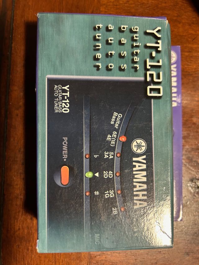 accordatore chitarra Yamaha YT-120