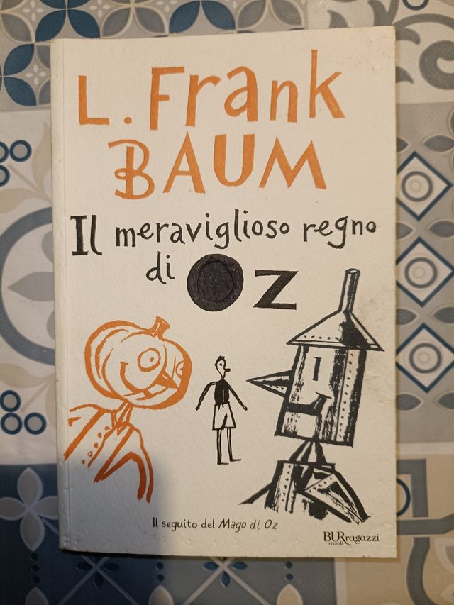 Libro "Il meraviglioso regno di OZ"