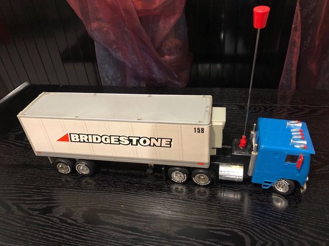 Camion latta/plastica ALPS Bridgestone. Japan