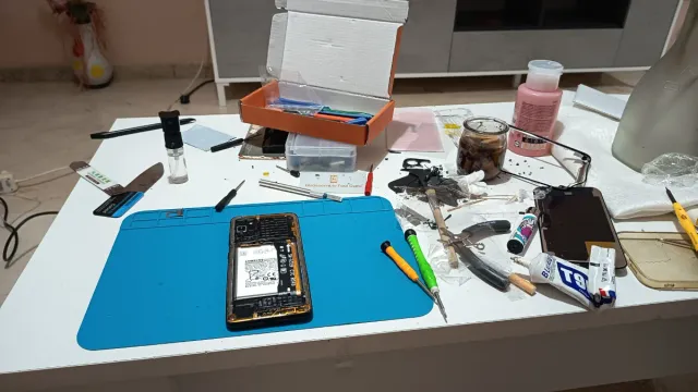 TECNICO experto en reparación IPHONE XIAOMI TV PS5