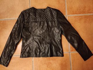 Chaqueta polipiel de mujer