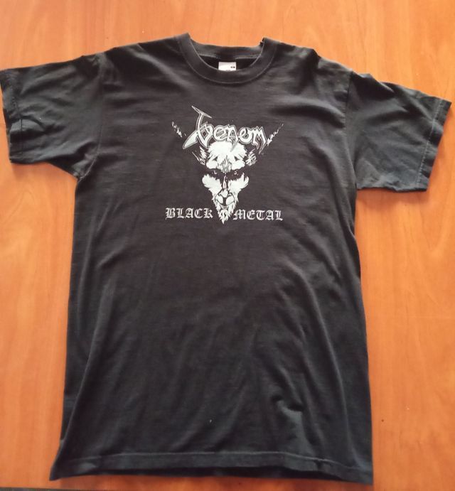 VENOM BLACK METAL CAMISETA.