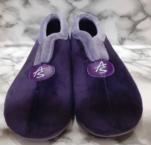 Zapatillas terciopelo nuevas