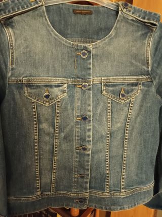 Chaqueta vaquera de Adolfo Domínguez 