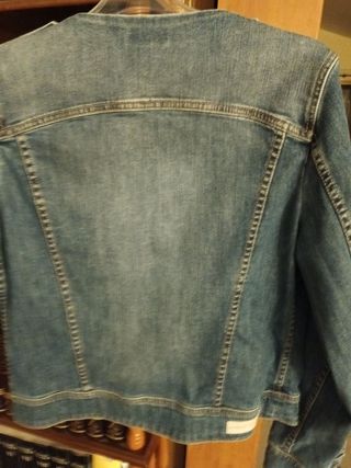 Chaqueta vaquera de Adolfo Domínguez 