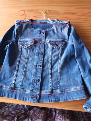 Chaqueta vaquera de Adolfo Domínguez 