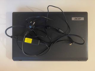 Portátil Acer Travelmate