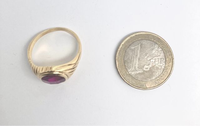 Anillo ovalado engarzado 5,48gr 18k