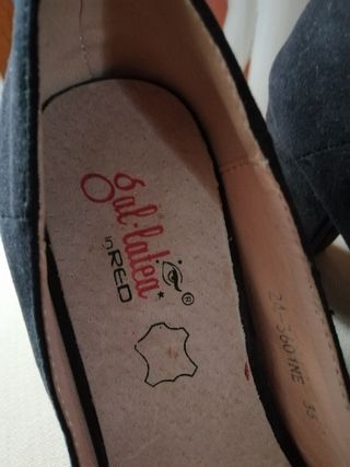 Zapatos de ante y piel. Tacón 7.5 cm. Talla 36 