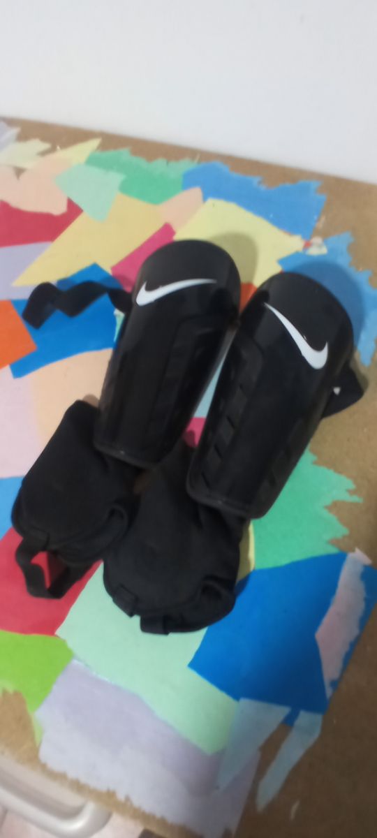 Espinilleras NIKE