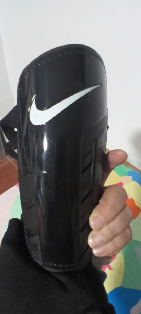 Espinilleras NIKE