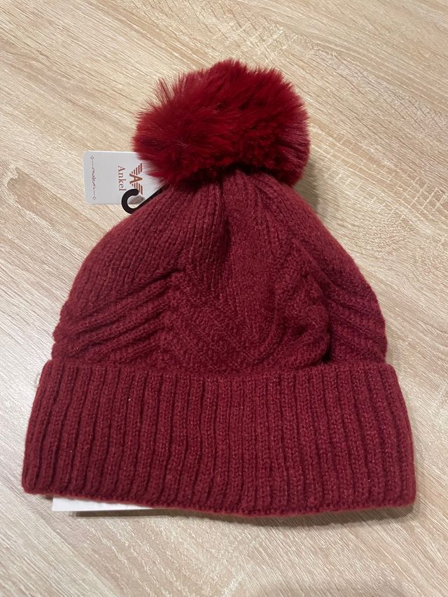 Gorros de lana con interior de pelo.