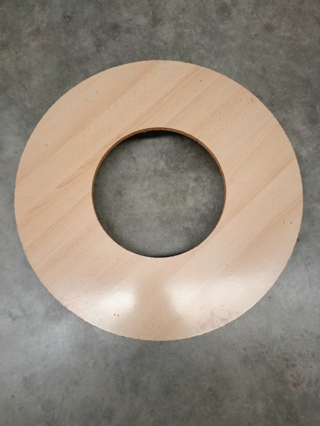 Soporte con patas de madera para brasero