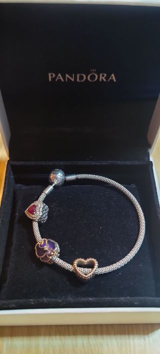 Pulsera Pandora con Charms 