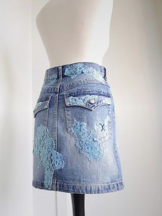 Falda Vaquera Customizada Puntilla 