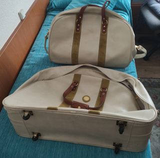  2 MALETAS CUERO BLANCO