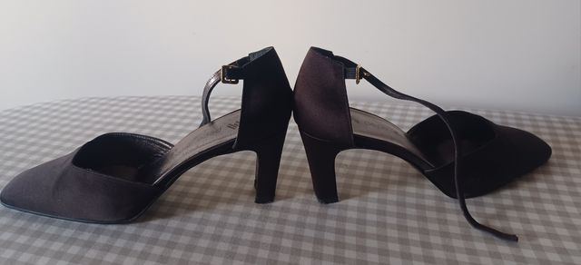 Zapatos tacón,  raso marrón
