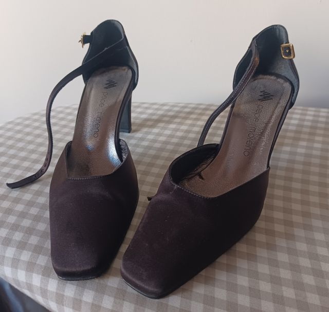 Zapatos tacón,  raso marrón
