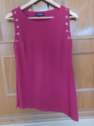 Camisa sin mangas en color rojo