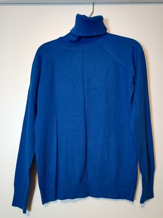 Jersey cuello alto azul