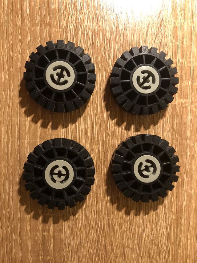 set ruote lego