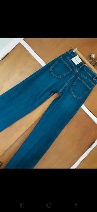 Pantalon vaquero recto 
