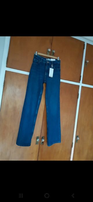 Pantalon vaquero recto 