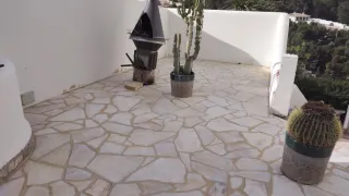 Oficial de albañil con autónomos