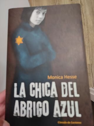 Libro La chica del abrigo Azul 💙